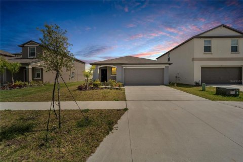 House in Wimauma, Florida 3 bedrooms, 137.87 sq.m. № 1783451 - photo 2