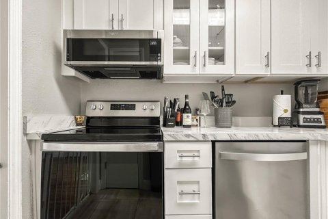 Condominio en venta en Tampa, Florida, 2 dormitorios, 86.21 m2 № 2143009 - foto 14