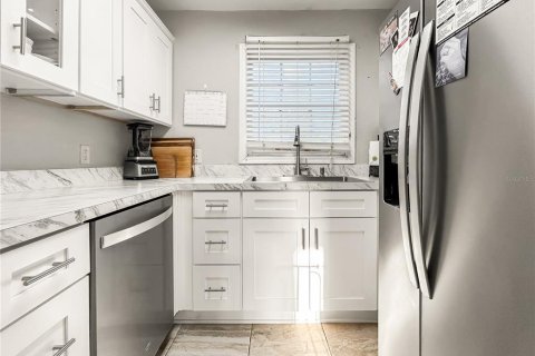 Condominio en venta en Tampa, Florida, 2 dormitorios, 86.21 m2 № 2143009 - foto 8