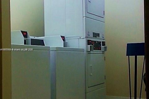 Condominio en venta en Miami, Florida, 1 dormitorio, 67.35 m2 № 1983346 - foto 25