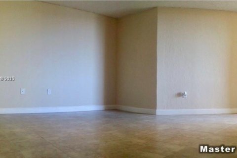 Condominio en venta en Miami, Florida, 1 dormitorio, 67.35 m2 № 1983346 - foto 13