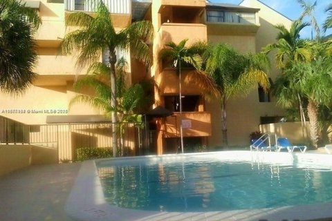Condominio en venta en Miami, Florida, 1 dormitorio, 67.35 m2 № 1983346 - foto 2
