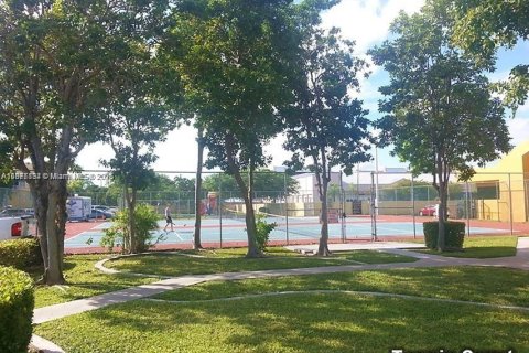 Condominio en venta en Miami, Florida, 1 dormitorio, 67.35 m2 № 1983346 - foto 18