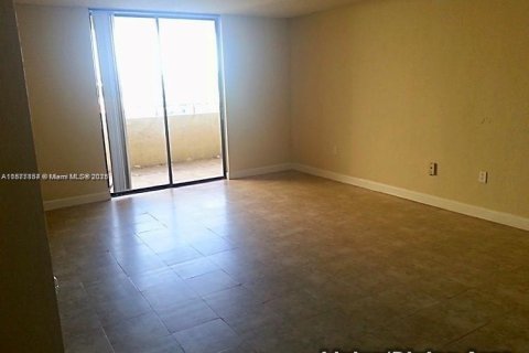 Condominio en venta en Miami, Florida, 1 dormitorio, 67.35 m2 № 1983346 - foto 14