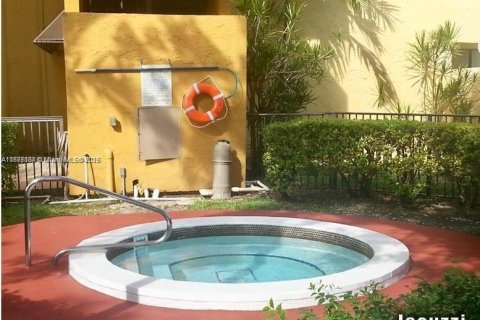 Condominio en venta en Miami, Florida, 1 dormitorio, 67.35 m2 № 1983346 - foto 20