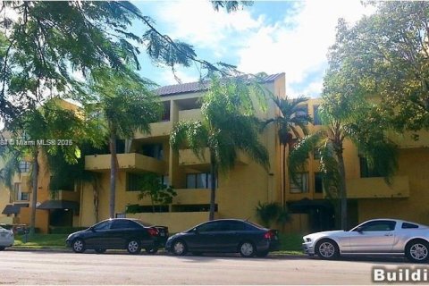 Condominio en venta en Miami, Florida, 1 dormitorio, 67.35 m2 № 1983346 - foto 3