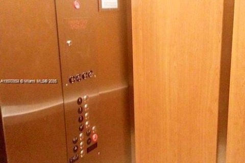 Condominio en venta en Miami, Florida, 1 dormitorio, 67.35 m2 № 1983346 - foto 17