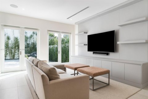 Casa en venta en Aventura, Florida, 5 dormitorios, 326.18 m2 № 1966476 - foto 13