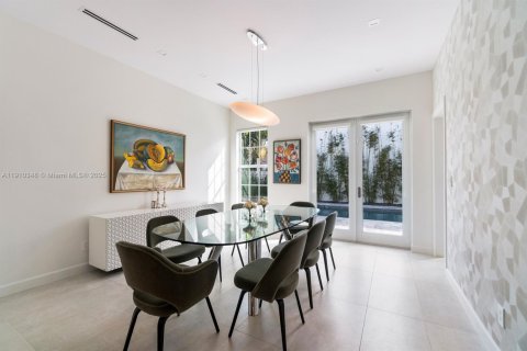 Casa en venta en Aventura, Florida, 5 dormitorios, 326.18 m2 № 1966476 - foto 11