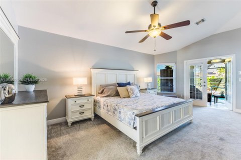 Casa en venta en Cape Coral, Florida, 4 dormitorios № 2000214 - foto 28