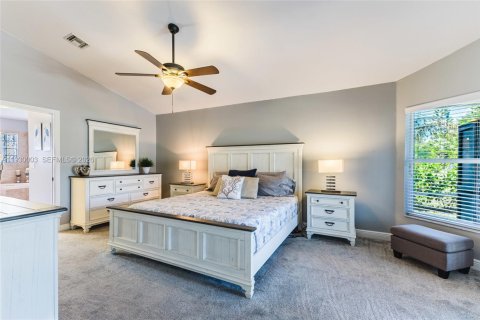 Casa en venta en Cape Coral, Florida, 4 dormitorios № 2000214 - foto 27