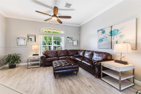 Casa en venta en Cape Coral, Florida, 4 dormitorios № 2000214 - foto 8