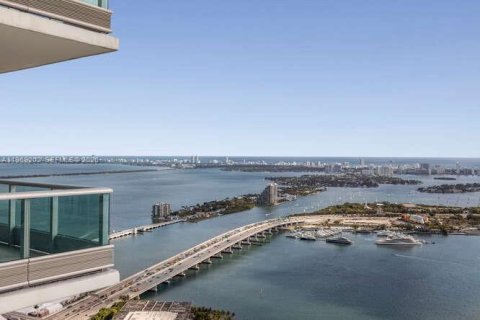Condominio en alquiler en Miami, Florida, 3 dormitorios, 245.91 m2 № 2030991 - foto 20