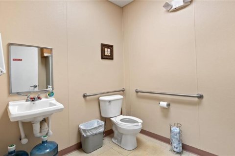 Купить коммерческую недвижимость в Лисбург, Флорида 910.44м2, № 2116231 - фото 21