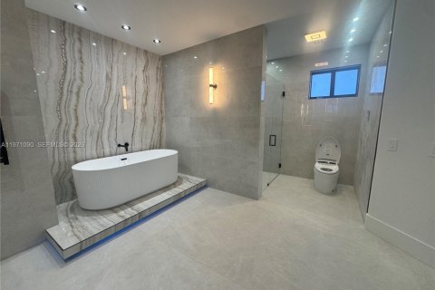 Villa ou maison à vendre à Miami, Floride: 5 chambres, 308.06 m2 № 2033573 - photo 6