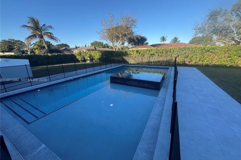 Villa ou maison à vendre à Miami, Floride: 5 chambres, 308.06 m2 № 2033573 - photo 16