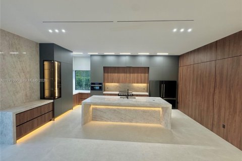 Villa ou maison à Miami, Floride 5 chambres, 308.06 m2 № 2033573
