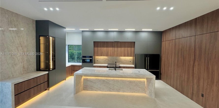Villa ou maison à Miami, Floride 5 chambres, 308.06 m2 № 2033573
