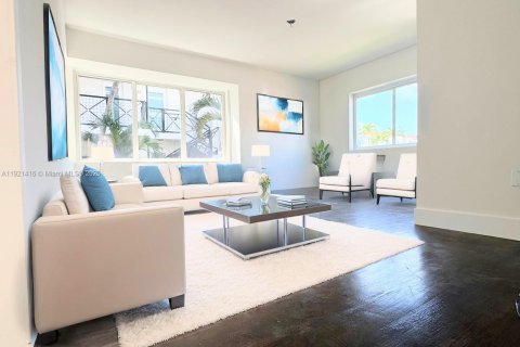 Apartamento en alquiler en Miami Beach, Florida, 1 dormitorio, 56.21 m2 № 1975518 - foto 7
