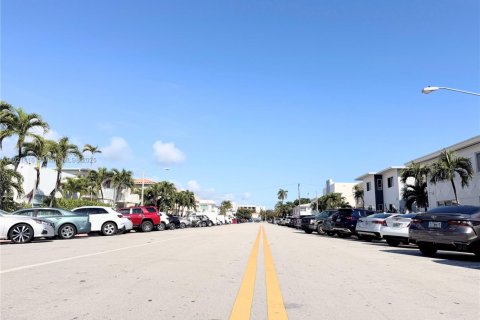 Apartamento en alquiler en Miami Beach, Florida, 1 dormitorio, 56.21 m2 № 1975518 - foto 12