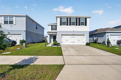 House in Haines City, Florida 4 bedrooms, 178.37 sq.m. № 2210811 - photo 3