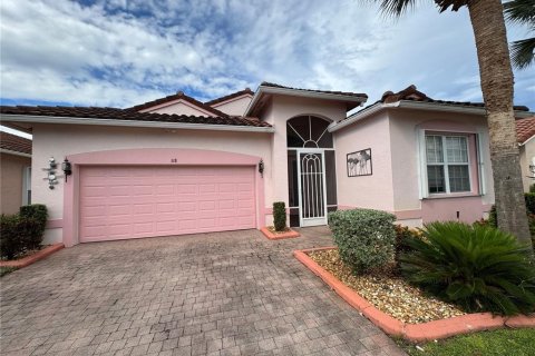House in Saint Lucie, Florida 3 bedrooms, 193.24 sq.m. № 2151139 - photo 1