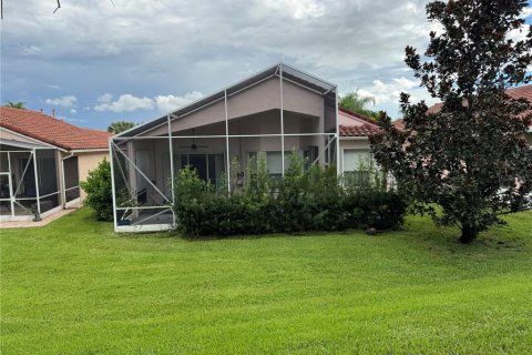 House in Saint Lucie, Florida 3 bedrooms, 193.24 sq.m. № 2151139 - photo 4