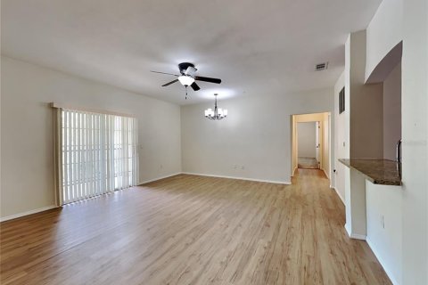 Casa en alquiler en Lake Mary, Florida, 2 dormitorios, 111.48 m2 № 1905768 - foto 2