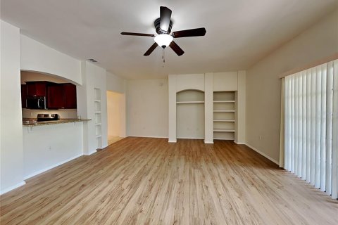 Casa en alquiler en Lake Mary, Florida, 2 dormitorios, 111.48 m2 № 1905768 - foto 3