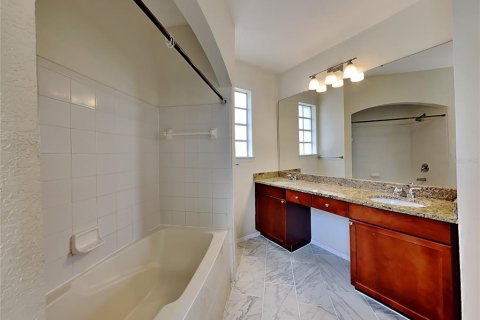 Casa en alquiler en Lake Mary, Florida, 2 dormitorios, 111.48 m2 № 1905768 - foto 9