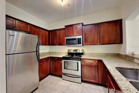 Casa en alquiler en Lake Mary, Florida, 2 dormitorios, 111.48 m2 № 1905768 - foto 4