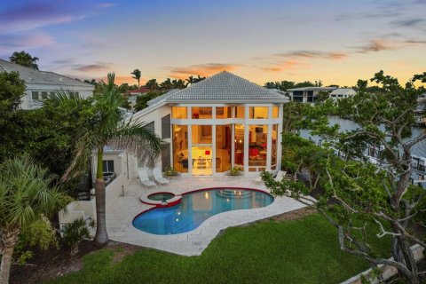 Casa en venta en Longboat Key, Florida, 3 dormitorios, 346.25 m2 № 1847219 - foto 1