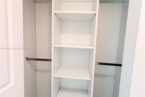 Condominio en alquiler en Sunrise, Florida, 3 dormitorios, 145.86 m2 № 2010794 - foto 15