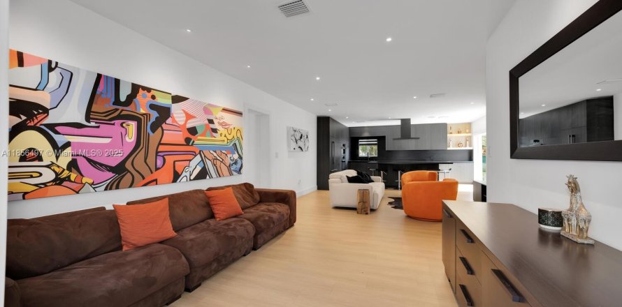 Villa ou maison à Miami, Floride 2 chambres, 136.85 m2 № 1881816