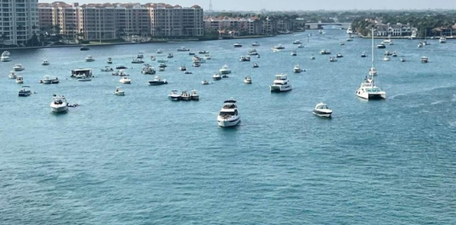 Immobilier commercial à Pompano Beach, Floride 2 chambres, 99.03 m2 № 1180612