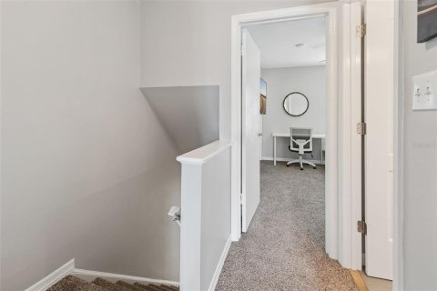 Condo in Saint Petersburg, Florida, 2 bedrooms  № 2234664 - photo 19