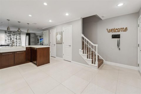 Condo in Saint Petersburg, Florida, 2 bedrooms  № 2234664 - photo 5