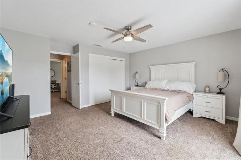 Condo in Saint Petersburg, Florida, 2 bedrooms  № 2234664 - photo 22