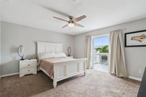 Condo in Saint Petersburg, Florida, 2 bedrooms  № 2234664 - photo 25