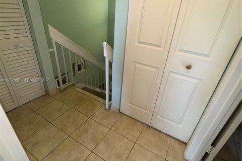 Townhouse in Miami, Florida 3 bedrooms № 2052957 - photo 25