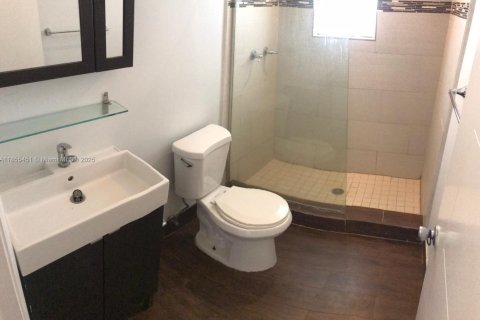 Appartement à louer à Miami, Floride: 55.74 m2 № 1875098 - photo 3