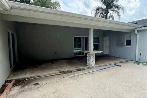 House in Kissimmee, Florida 4 bedrooms, 142.33 sq.m. № 2148791 - photo 18