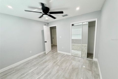House in Kissimmee, Florida 4 bedrooms, 142.33 sq.m. № 2148791 - photo 12
