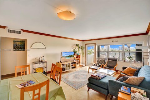 Купить кондоминиум в Халландейл-Бич, Флорида 1 спальня, 85.93м2, № 1982447 - фото 10