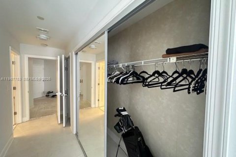 Снять в аренду кондоминиум в Авентура, Флорида 2 спальни, 169.08м2, № 2153574 - фото 11