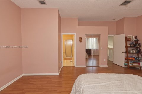 House in Pembroke Pines, Florida 4 bedrooms, 193.89 sq.m. № 1880146 - photo 24
