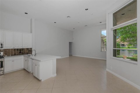 Купить виллу или дом в Уэстон, Флорида 5 спален, 301м2, № 1976012 - фото 7