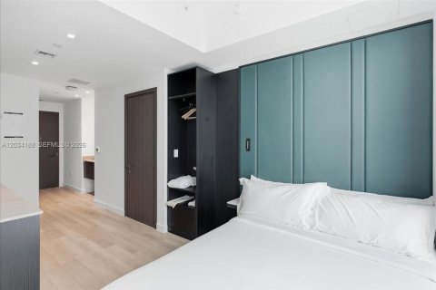 Купить кондоминиум в Майами, Флорида 25.55м2, № 2145808 - фото 3