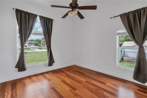 Villa ou maison à vendre à Clermont, Floride: 3 chambres, 180.79 m2 № 1786047 - photo 13