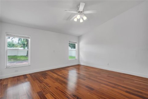 Villa ou maison à vendre à Clermont, Floride: 3 chambres, 180.79 m2 № 1786047 - photo 19